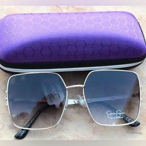 NEW Jessica Simpson Gold  Oversized Rim Sunglasses w/free hard case & Cl…